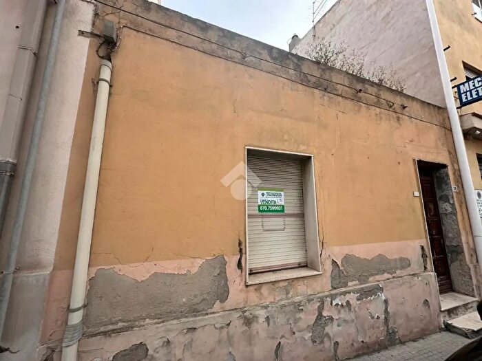 Appartamento trilocale in vendita in Via Pontida, Cagliari