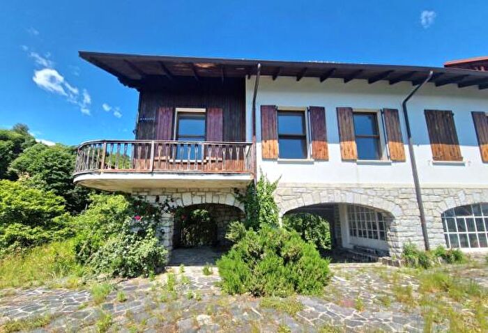 Casa con 6 locali in vendita in Via Giuseppe Frua, Madonna Del Sasso