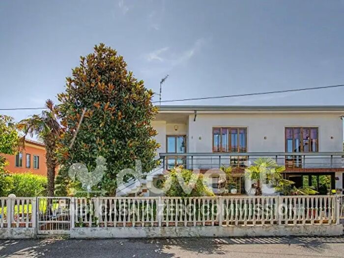 Casa con 5 locali in vendita in Via G Parini, Legnago