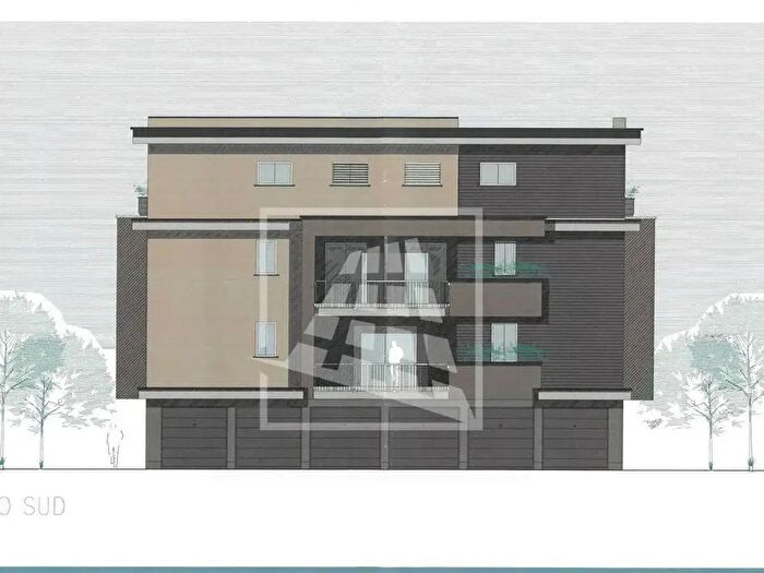 Appartamento trilocale in vendita in Via Settembrini, Reggio Emilia