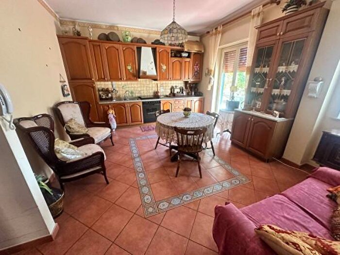 Appartamento trilocale in vendita in Via Libertà, Riposto