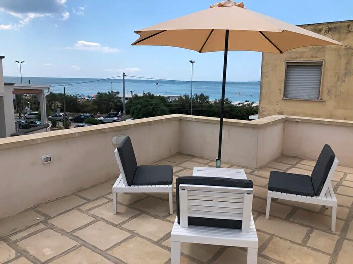 Casa trilocale in vendita in Via Savonarola, Ugento