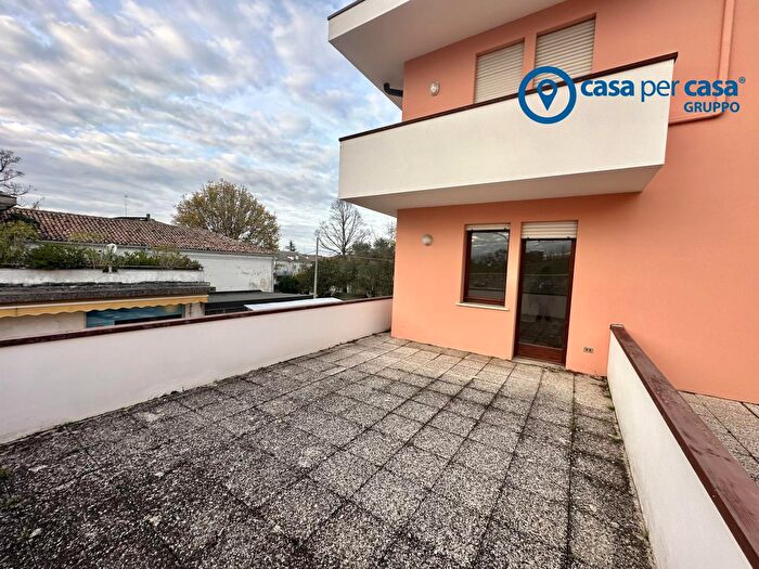 Appartamento trilocale in vendita in Via XXV Aprile, Polesella