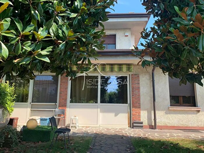 Casa con 5 locali in vendita in Gonzaga