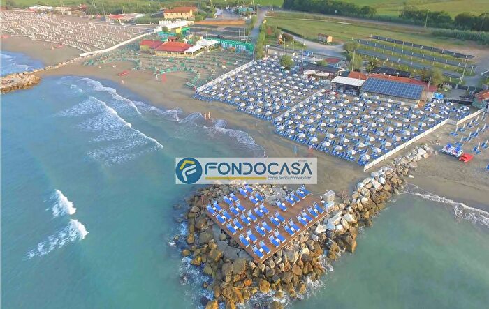 Appartamento quadrilocale in vendita in Via Parma, Sarzana