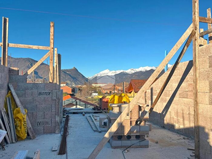 Case in Vendita e in Affitto - 3