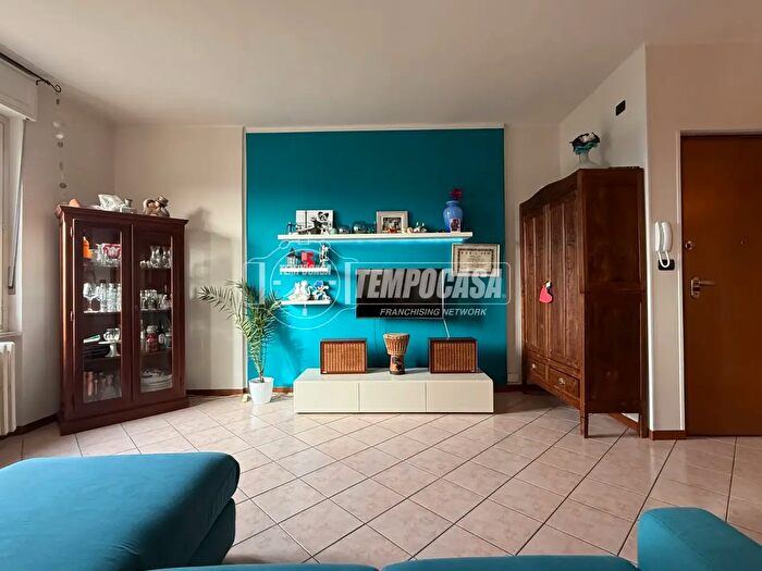 Appartamento quadrilocale in vendita in Via Maggiora Vergano Giuseppe, Asti