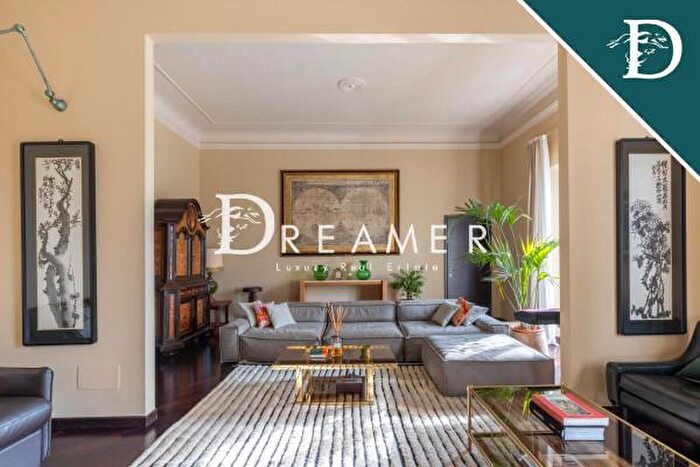 Appartamento con 6 locali in vendita in Borgo Ognissanti, Firenze