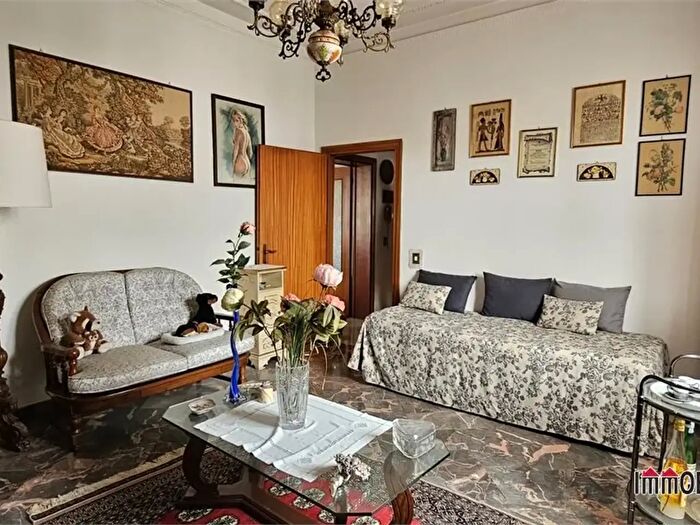 Appartamento trilocale in vendita in Colle Di Val DElsa