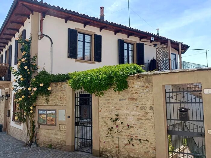 Appartamento quadrilocale in vendita in Via Umberto I, Bossolasco