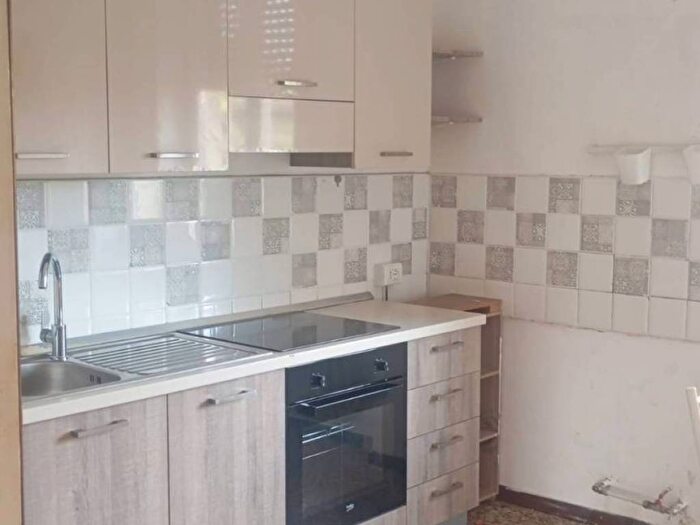 Appartamento trilocale in affitto in via nsauro, Olgiate Olona