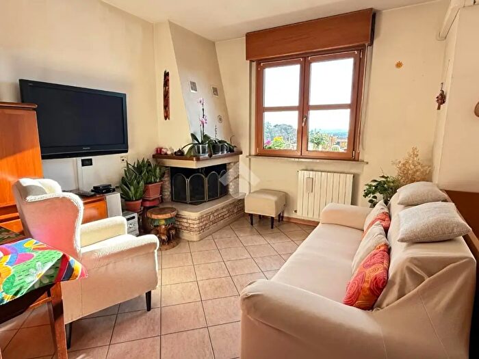 Appartamento quadrilocale in vendita in Via del Macello, Perugia