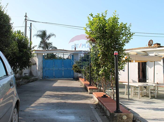 Appartamento trilocale in vendita in Via Cuma Licola, Pozzuoli