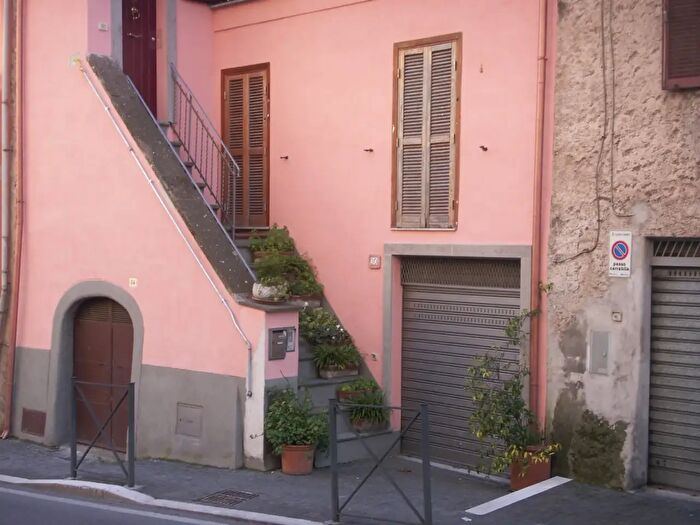 Appartamento trilocale in vendita in Via Ferentum, Marino