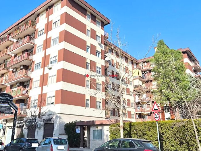 Appartamento trilocale in vendita in Via Paolo Telesforo, Foggia