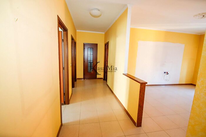 Appartamento quadrilocale in vendita in Via San Carlo, Chivasso