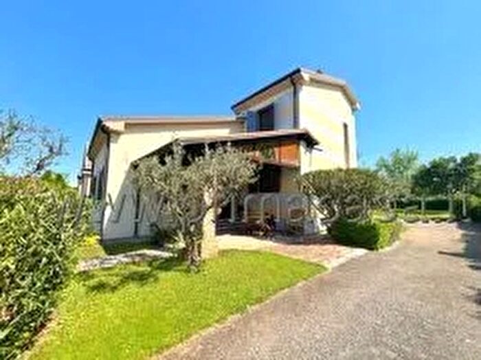 Casa con 9 locali in vendita in Via Benassuti, Cerea