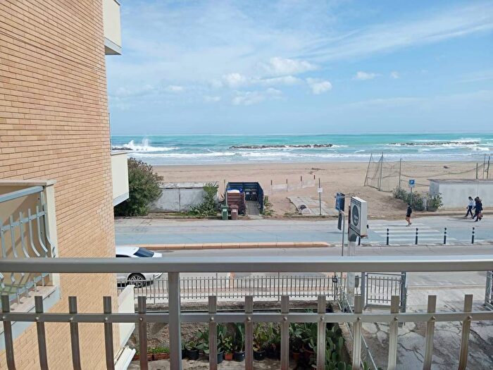 Appartamento quadrilocale in affitto in Viale Novembre, Civitanova Nord San Gabriele Fontespina, Civitanova Marche