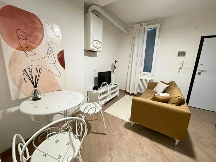 Appartamento bilocale in affitto in Via San Pietro, Modena