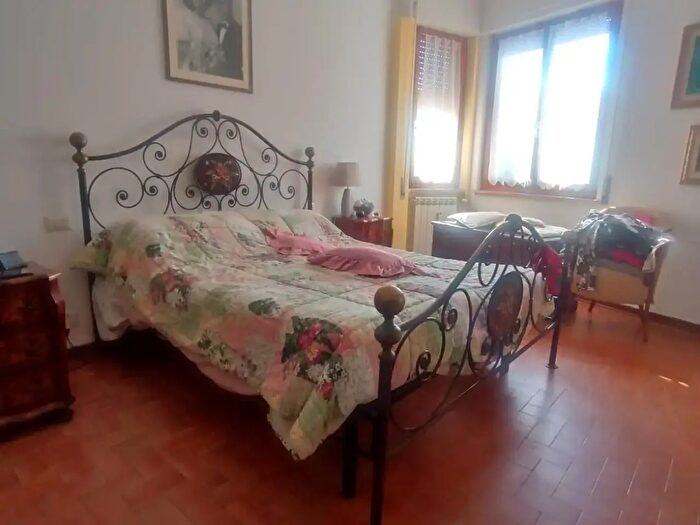 Appartamento con 5 locali in vendita in a Parma, Carrara