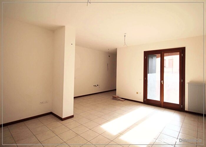 Appartamento trilocale in vendita in Via Fornase Tronco, Oderzo