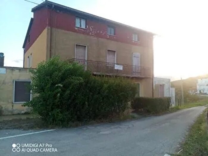 Casa con 9 locali in vendita in Lanciano