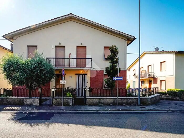 Casa con 6 locali in vendita in Via Pontormo, Poggio A Caiano
