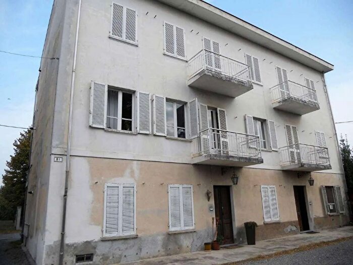 Casa con 12 locali in vendita in Corso Vercelli Ivrea, Ivrea