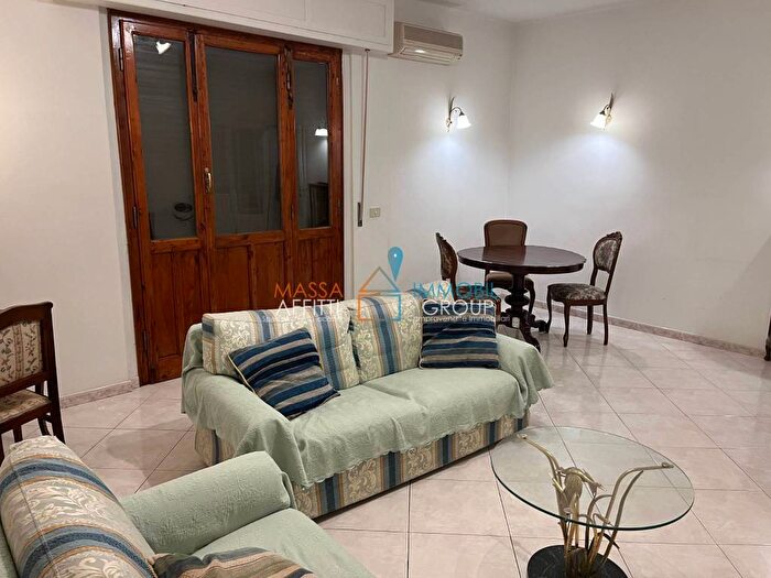 Appartamento con 5 locali in affitto in Via Don Luigi Sturzo, Marina di Massa Centro, Massa