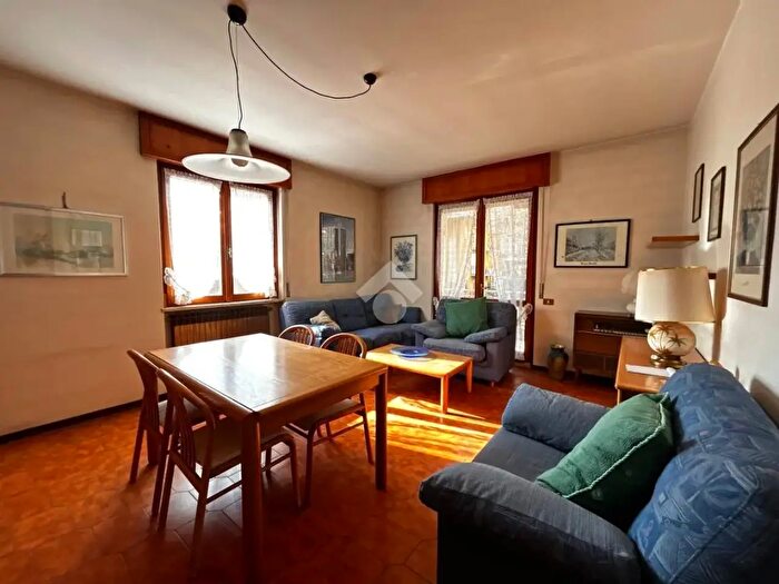 Appartamento trilocale in vendita in Via Risorgimento, Ponte Nossa