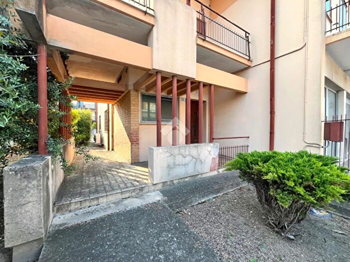 Casa con 6 locali in vendita in Via Volparo, Polverara