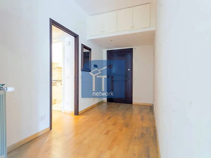 Appartamento trilocale in vendita in Via Mar Rosso, Roma