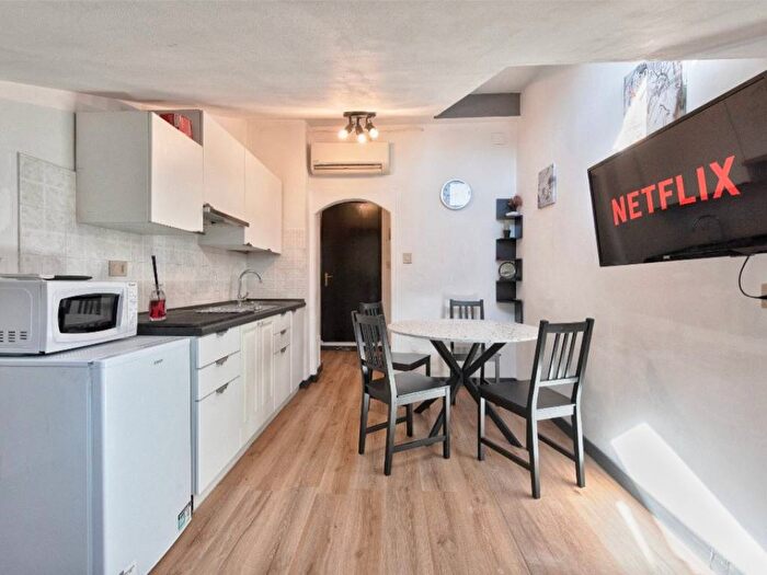 Appartamento monolocale in affitto in Via Goffredo Mameli, Stazione, Padova