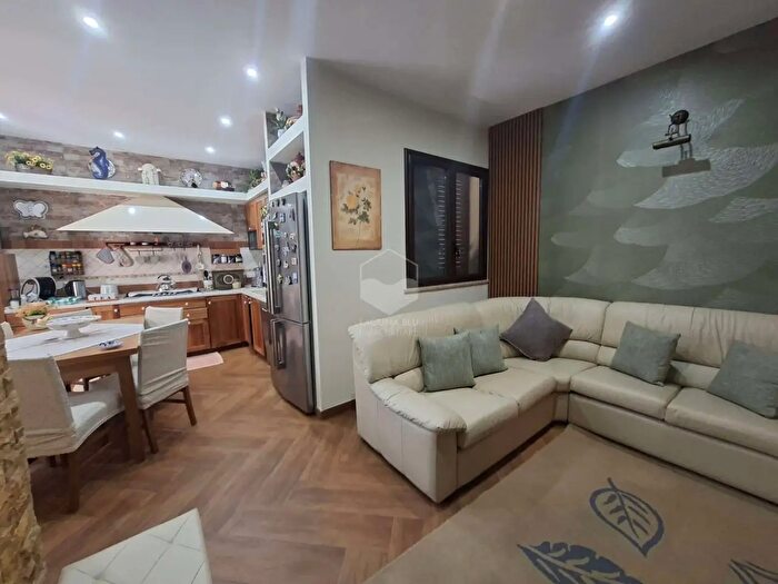 Appartamento con 5 locali in vendita in Via Bessarione, Mazara Del Vallo