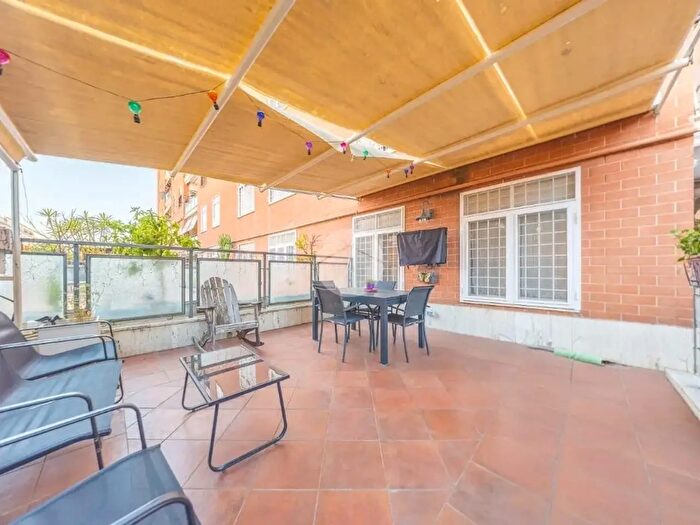 Appartamento quadrilocale in vendita in Via Donato Menichella, Roma