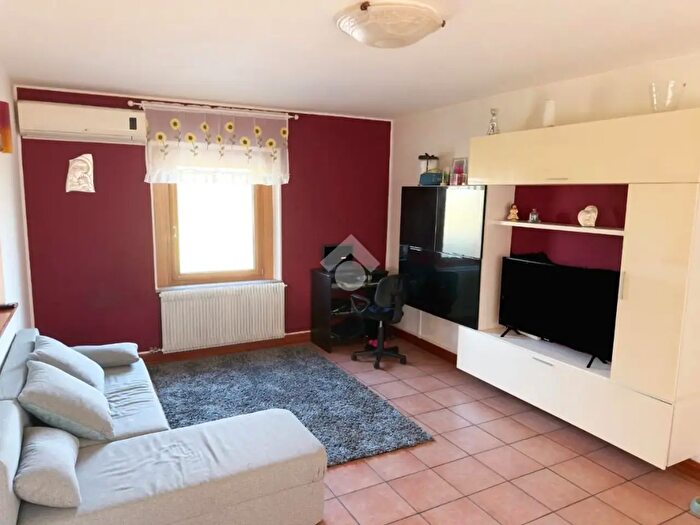 Casa con 6 locali in vendita in Via David, Majano