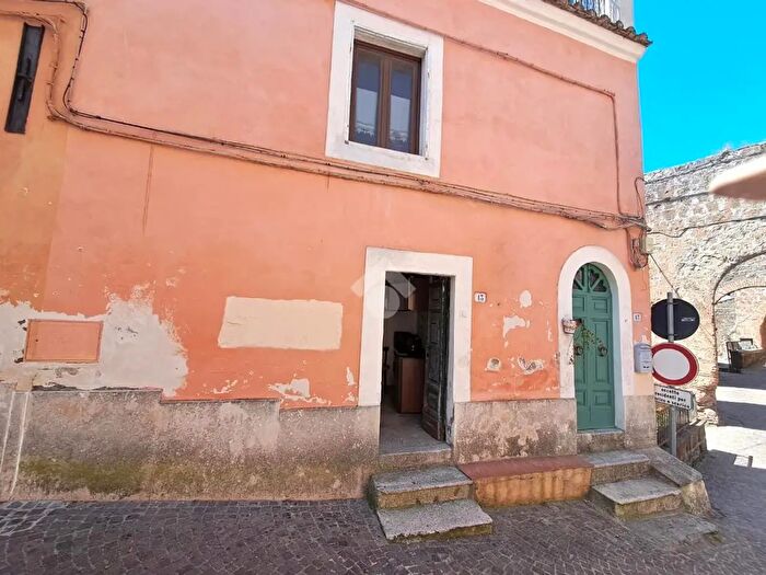 Appartamento bilocale in vendita in Via Borgo Umberto I, Faleria