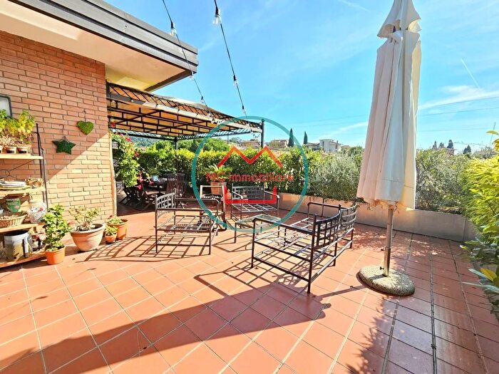 Appartamento con 5 locali in vendita in Via Vittorio Nofretti, Montecatini Terme