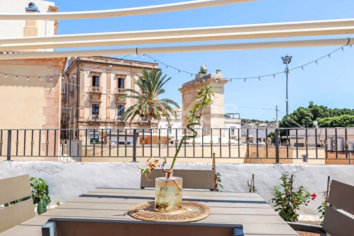 Casa con 5 locali in vendita in VI Mandalà, Noto