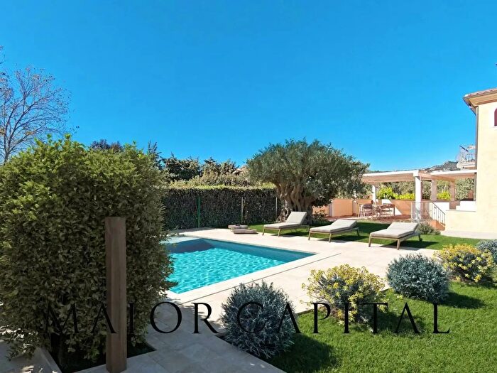 Casa con 5 locali in vendita in Olbia