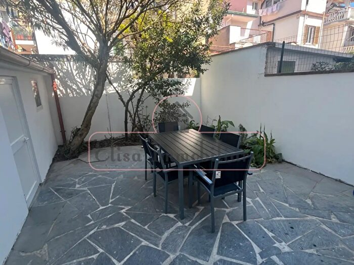 Casa con 5 locali in affitto in Viareggio