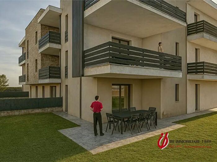 Appartamento quadrilocale in vendita in Via IV Novembre, Castel DAzzano