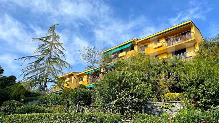 Appartamento trilocale in vendita in Via della Colletta, Arenzano