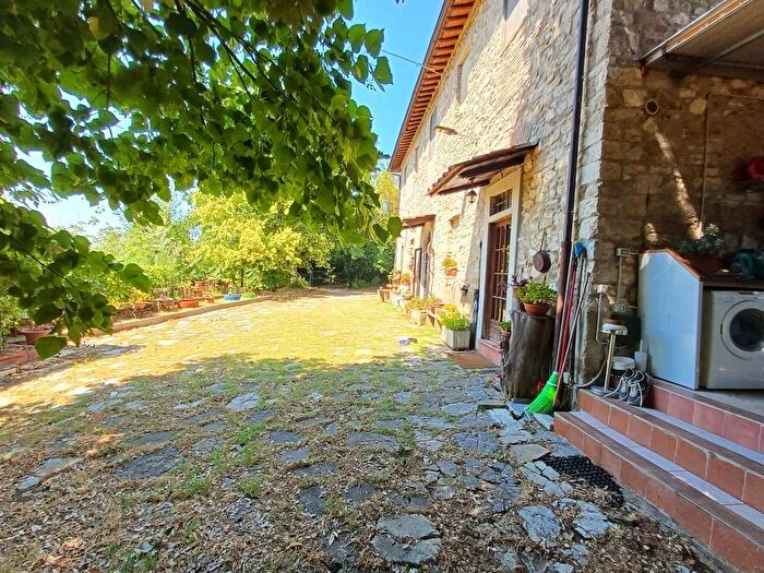 Casa con 10 locali in affitto in Fiesole