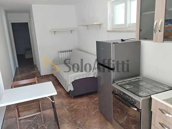 Appartamento trilocale in affitto in Via Latina, Ladispoli