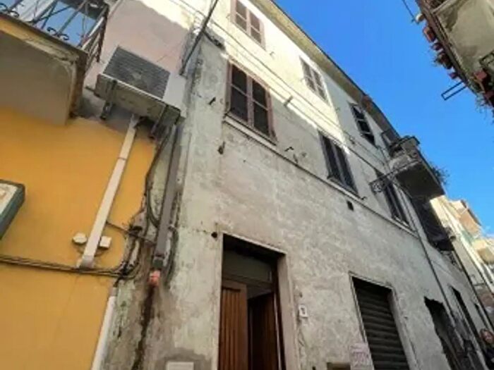 Appartamento trilocale in affitto in Via del Cipresso, Frosinone