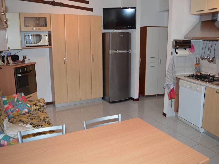 Appartamento trilocale in affitto in Via Imborgnana, Cuasso al Monte