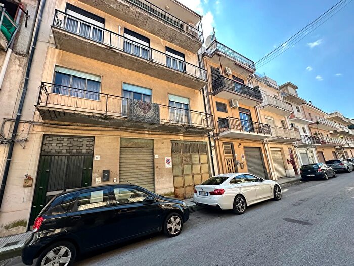 Appartamento con 5 locali in vendita in Via Bellinvia, Barcellona Pozzo Di Gotto