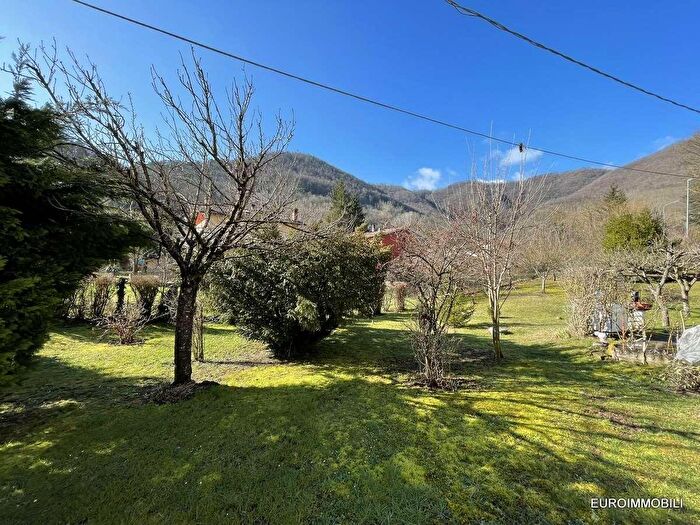 Casa con 12 locali in vendita in Neviano Degli Arduini