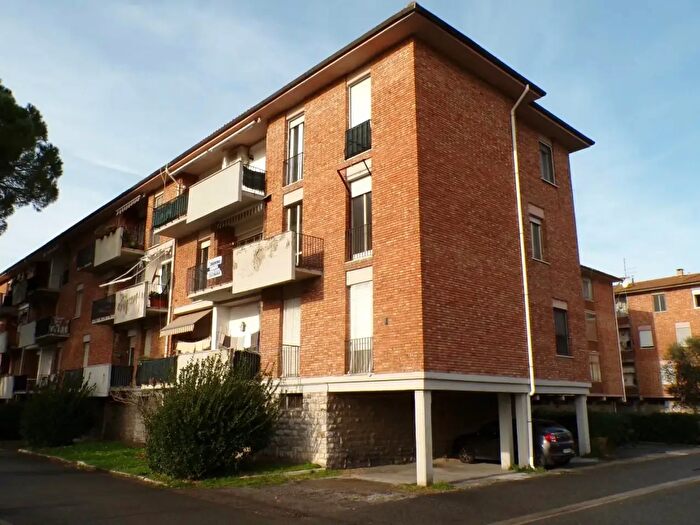 Appartamento con 6 locali in vendita in Pisa